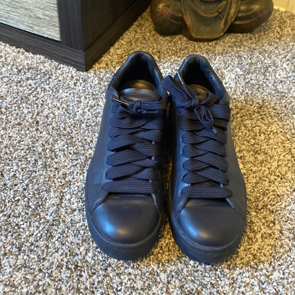 8.5 Coach Navy Blue Sneakers - Picture 7 of 8